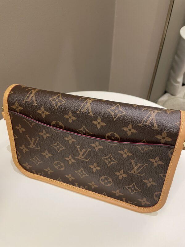 LV Diane PM Monogram / Fuchsia - Image 5