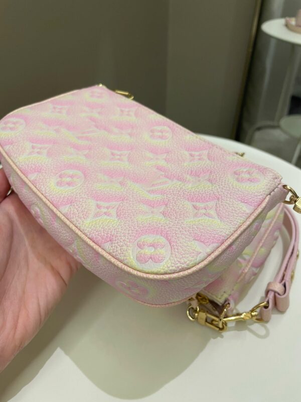 LV Multi Pochette Accesorries Stardust Pink - Image 25