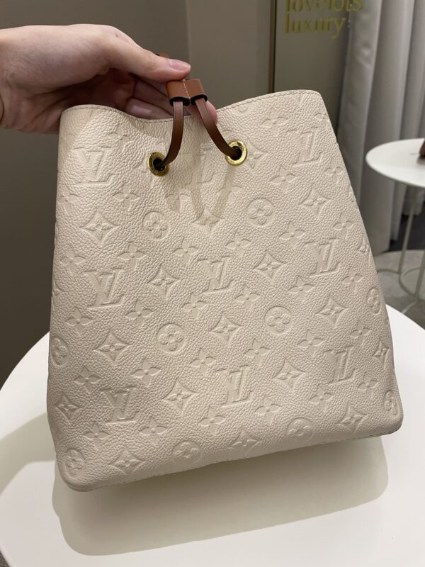 LV Neonoe MM Cream Monogram Empreinte