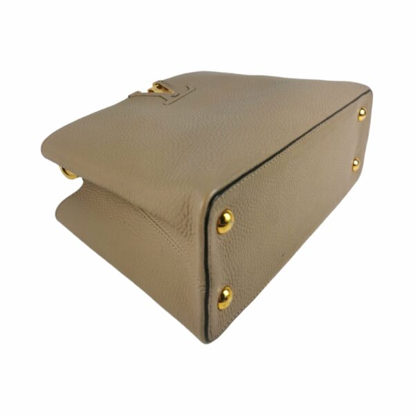 LV Capucines MM Beige Taurillon - Image 8