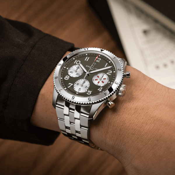 Classic Avi Chronograph 42 Curtiss Warhawk - Image 4