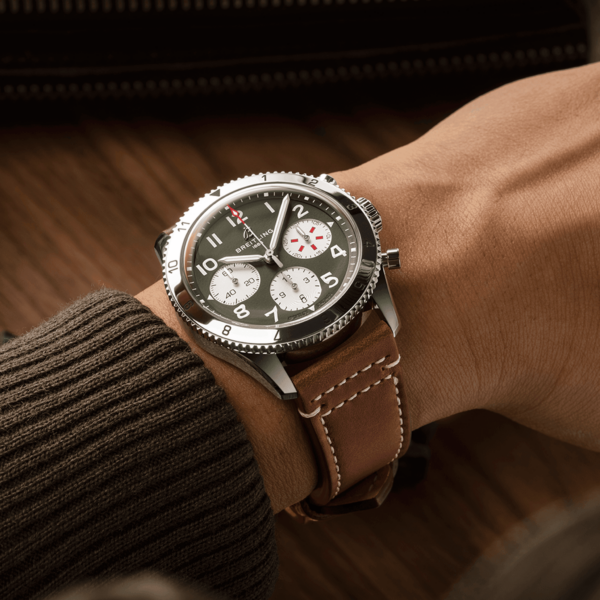 Classic Avi Chronograph 42 Curtiss Warhawk - Image 5