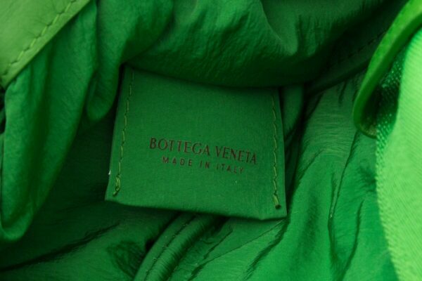 Bottega Veneta Green Beak Triangle Belt Bag - Image 7